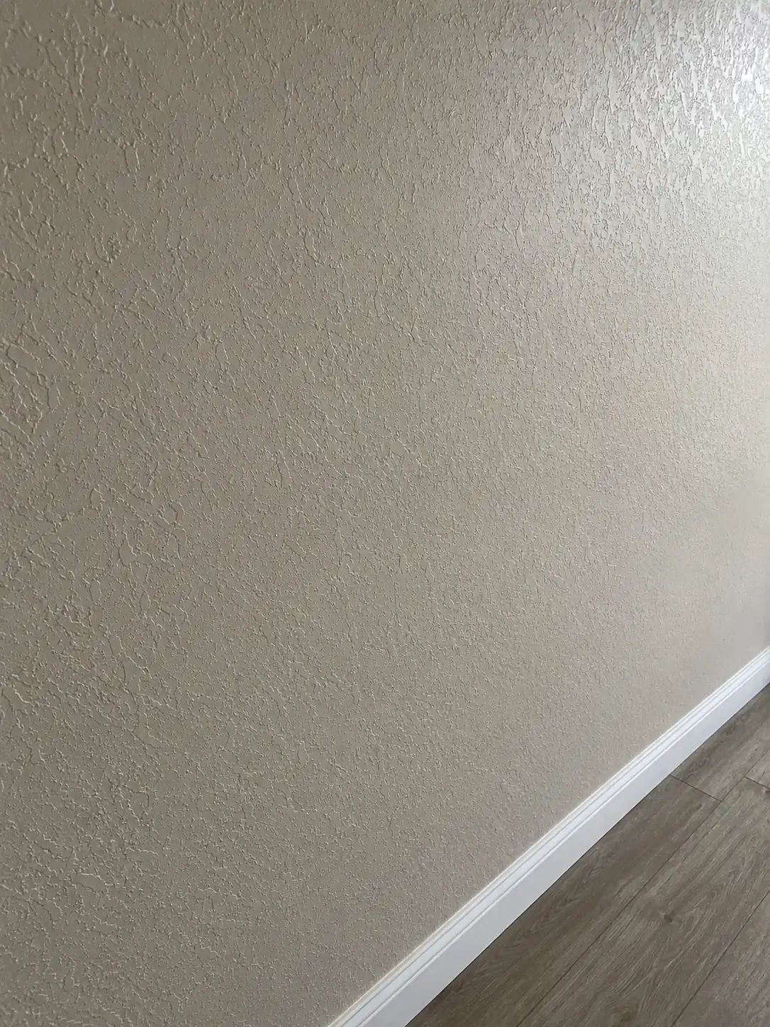 Finished wall with Las Vegas knockdown texture